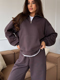 Gallery viewerに画像を読み込む, Cloud Half-Zip Lounge Set
